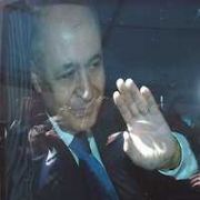 SEZER İ HALKIN YÜZDE 57.6 SI SEVİYOR