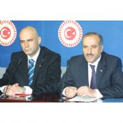 AKP DE ÇÖMEZ VE GEÇEN DİSİPLİN E VERİLMİYOR