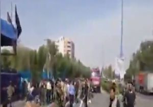İran da Gösterilerin Ateşi Yükseldi