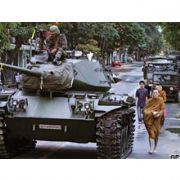 TAYLAND DA HALK DARBECİLERDEN YANA ÇIKTI