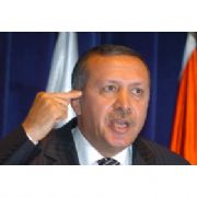 BAŞBAKAN MEMURU YOKSUL KABUL ETMEDİ