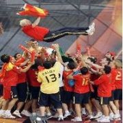 ARAGONES E FENERBAHÇE YE GİTME BASKISI