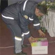 TEMİZLİK İŞÇİLERİNE ŞÜPHELİ PAKET UYARISI