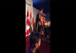 Kanada Başbakanının Olay Hint Dansı