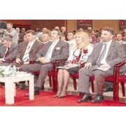 BAKAN, AŞKI İÇİN KARAKOLLARA DÜŞTÜ!