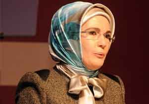 EMİNE ERDOĞAN,EŞİ İÇİN DUA İSTEDİ!