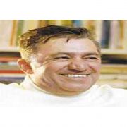 SURATINA TÜKÜRÜLEN YAZAR