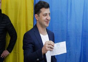 Ukrayna da Zafer Komedyen Zelenskiy nin