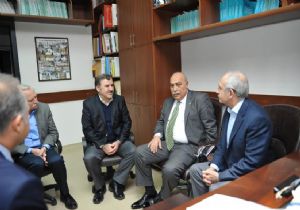 Kılıçdaroğlu ndan Yaşar Kemal e Ziyaret 