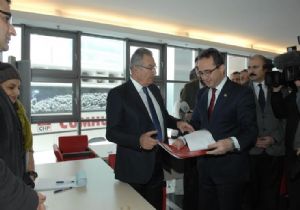 Deniz Baykal Yine Aday Oldu!