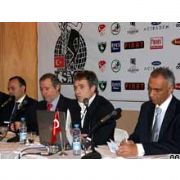 ERSUN YANAL:  2006 YA GİTMEK ZORUNDAYIZ 