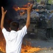 VATANSEVERLER RAMADİ DE 1 ABD TANKINI HAVAYA UÇURDU...