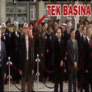 HİÇ KİMSE YÖK BAŞKANININ YANINA BİLE YAKLAŞMADI