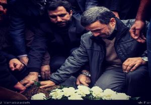 Ahmedinejad‘ın Anne Acısı!