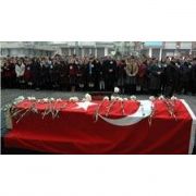 HALI SAHADA OYNARKEN KALP KRİZİ GEÇİRDİ ÖLDÜ