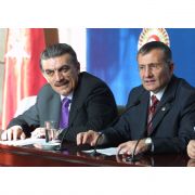 CHP Lİ MUHALİFLERDEN, AKP Lİ MUHALİFLERE DESTEK!