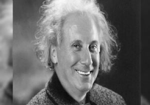Sosyal Medya İnce yi Einstein e Benzetti