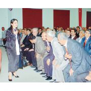 AKPLİ KADIN VEKİLİN ŞOK OLDUĞU AN