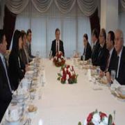 BARIŞ YEMEĞİNDE NELER KONUŞULDU?