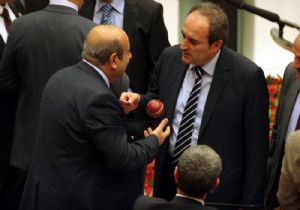 GERGİN MİLLETVEKİLLERİNE STRES TOPU!