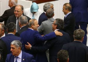 Meclis Ekim Ayına Kadar Tatile Girdi!