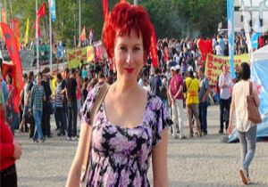 SEKSİ RUS  TÜRK GAZETECİYLE  YATTI MI?