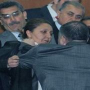 YÜKSEK YARGI TOPLANTISINDA ARBEDE