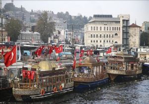 Eminönü nde Zafer Balık Ekmekçilerin 
