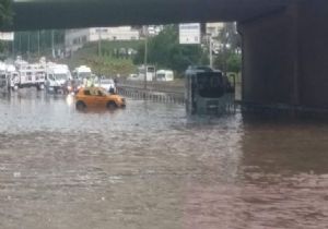 İstanbul u Sel Vurdu!