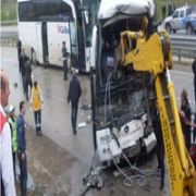 FLAŞ.. YOLCU TOBÜSÜ İLE TANKER ÇARPIŞTI