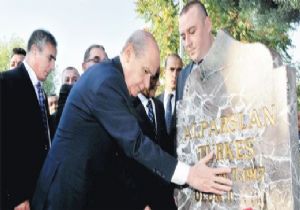 MHP VE BBP LİDERLERİNİ UNUTMADI!