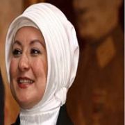 HAYRÜNNİSA GÜL DEN BAŞÖRTÜSÜ AÇIKLAMASI