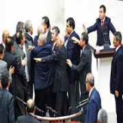 VEKİLLER TERBİYESİZLEŞTİ!