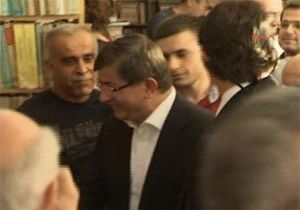 BEYOĞLU NDA DAVUTOĞLU ATIŞMASI!