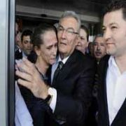 CHP LİLER, BAYKAL IN EVİ ÖNÜNDE AÇLIK GREVİNDE