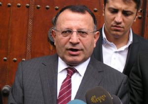 ANKARA YI SARSAN İSTİFA