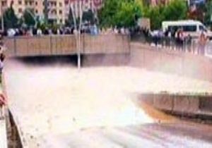 ANKARA DA HAYAT FELÇ, TRAFİK DURDU!