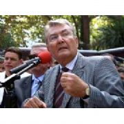DENİZ BAYKAL DUT U YİYİNCE NE DEDİ?