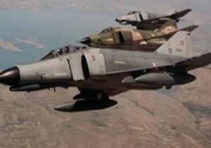 KUZEY IRAK A BOMBA YAĞDI
