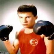 BAKAN A  SALDIRAN BOKSÖR ÇIKTI!