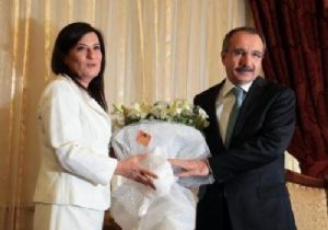 DEVİR TESLİM TÖRENİNDE GÖZLERİ DOLDU