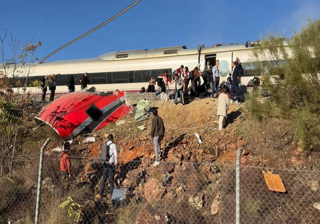 İspanya'da Katliam Gibi Kaza,Onlarca Ölü