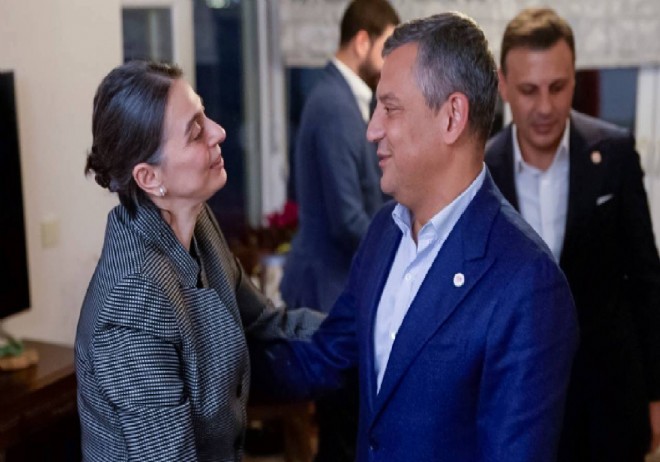 Özgür Özel'den, Sinem Dedetaş'a Ziyaret