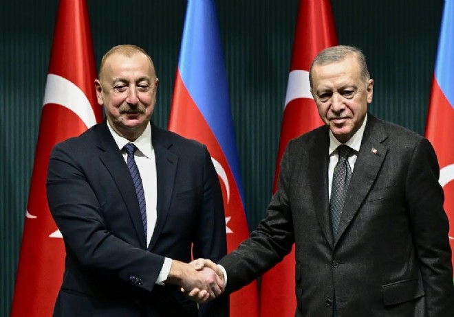 Türkiye Yerine BAE'ye Destek Verdi!