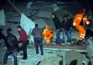 FLAŞ.. BİR OTEL VE DERSHANE YIKILDI