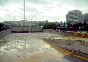 ANKARA LILARA, TRAFİĞE ÇIKMAYIN  UYARISI