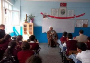 CAFERİ İMAM OKULDA BÖYLE DERS VERDİ!