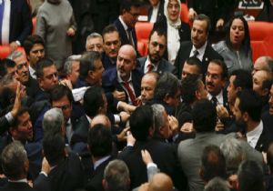 Meclis te  Şunlara Bakın  Tartışması