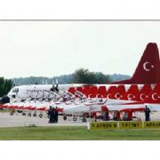 TÜRK YILDIZLARINA GÖSTERİ TEKLİFİ YAĞIYOR