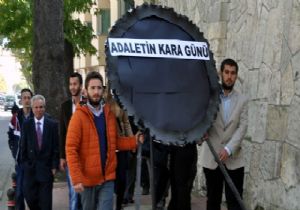 CHP den tüm Türkiye de siyah çelenk!